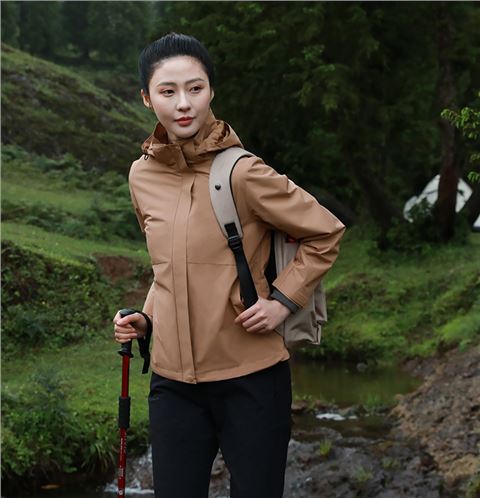 时尚益达风衣