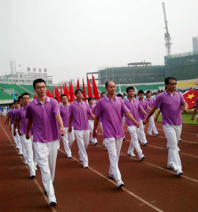 益达团体T恤